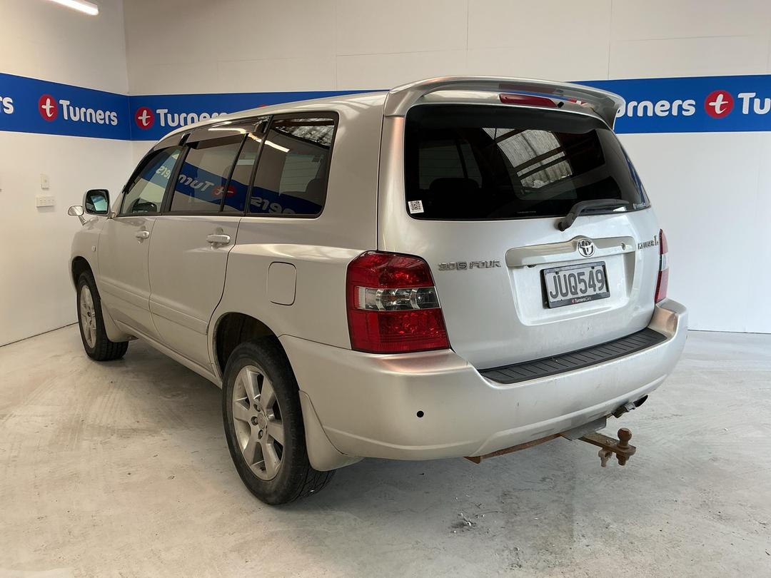 Photo '4' of Toyota Kluger