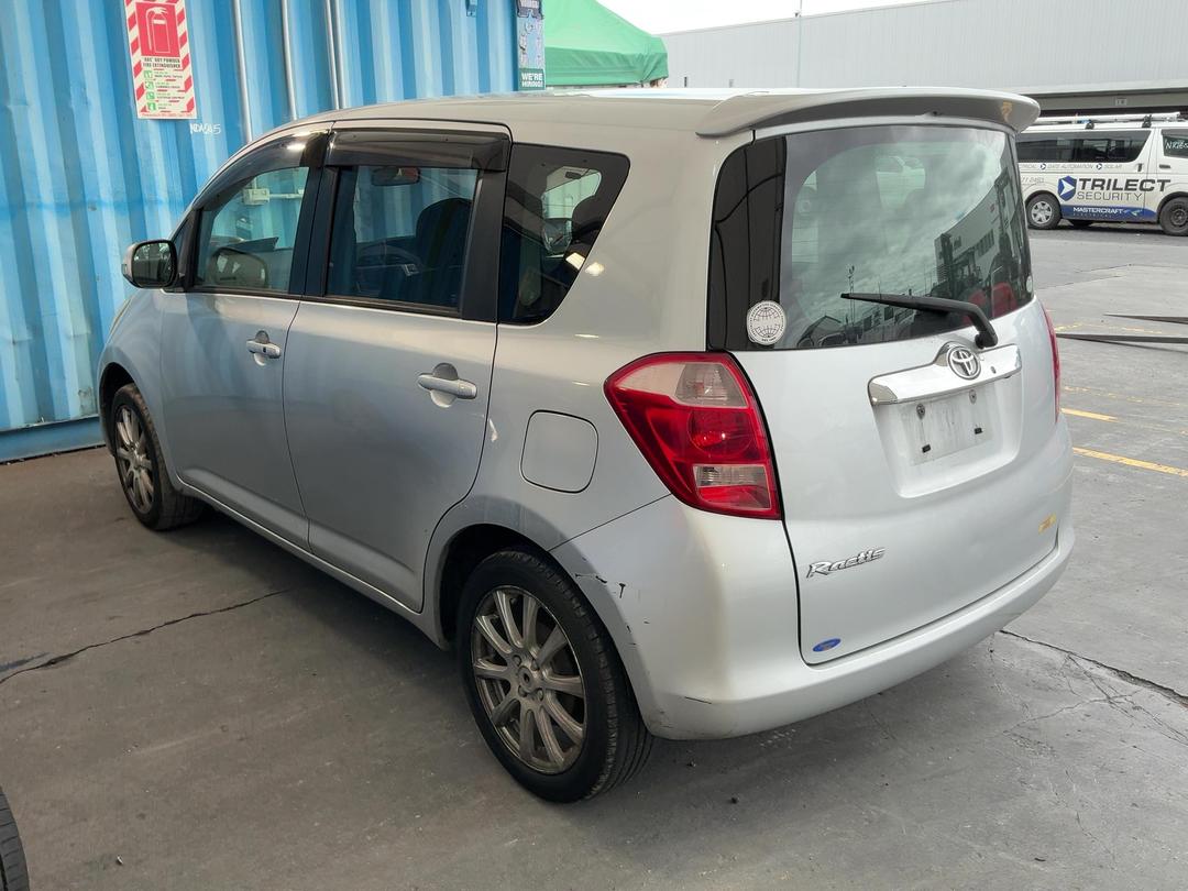 Photo '12' of Toyota Ractis
