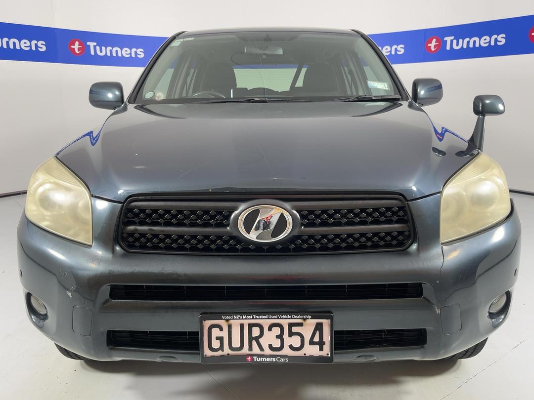 Photo '2' of Toyota Rav4