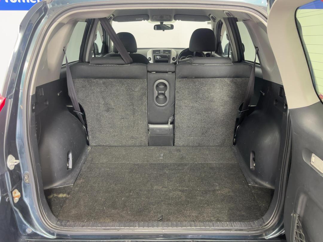 Photo '14' of Toyota Rav4