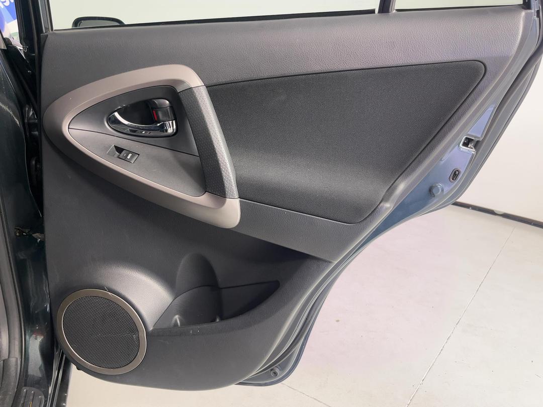 Photo '19' of Toyota Rav4