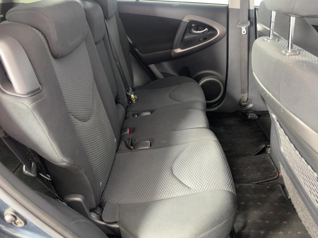 Photo '20' of Toyota Rav4