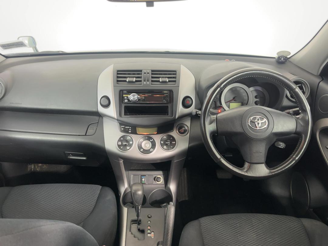 Photo '17' of Toyota Rav4
