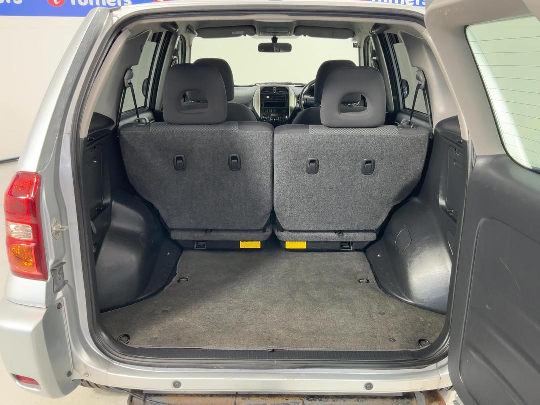 Photo '14' of Toyota Rav4