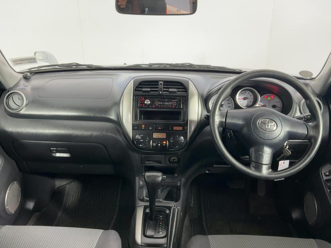 Photo '17' of Toyota Rav4
