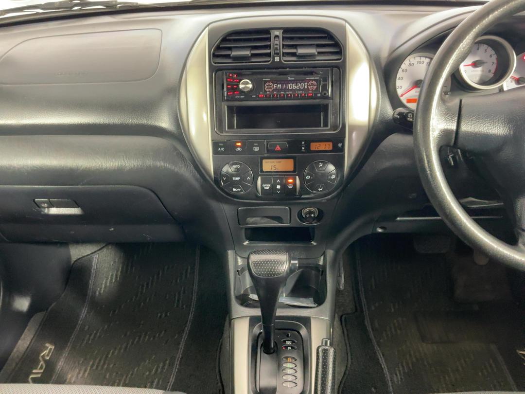 Photo '18' of Toyota Rav4