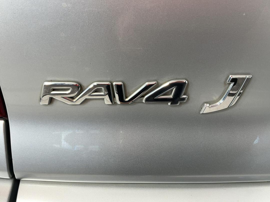 Photo '27' of Toyota Rav4