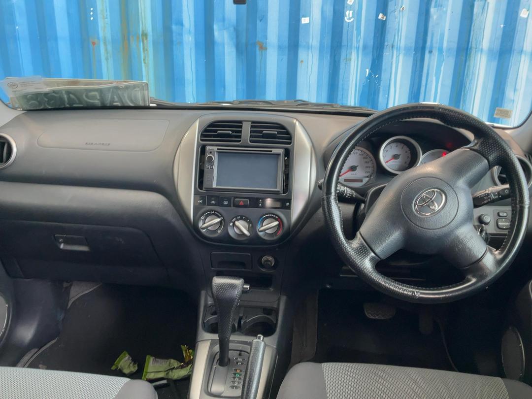 Photo '10' of Toyota Rav4