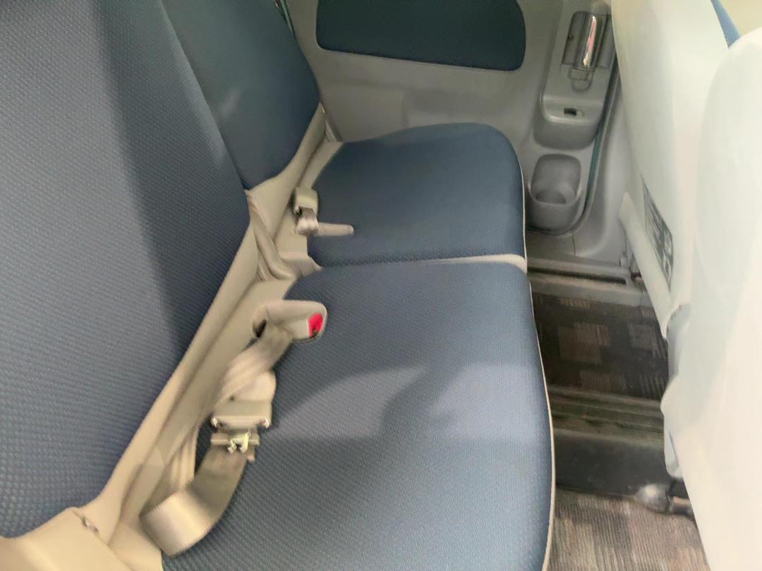 Photo '10' of Toyota Sienta Photo '10' of Toyota Sienta
