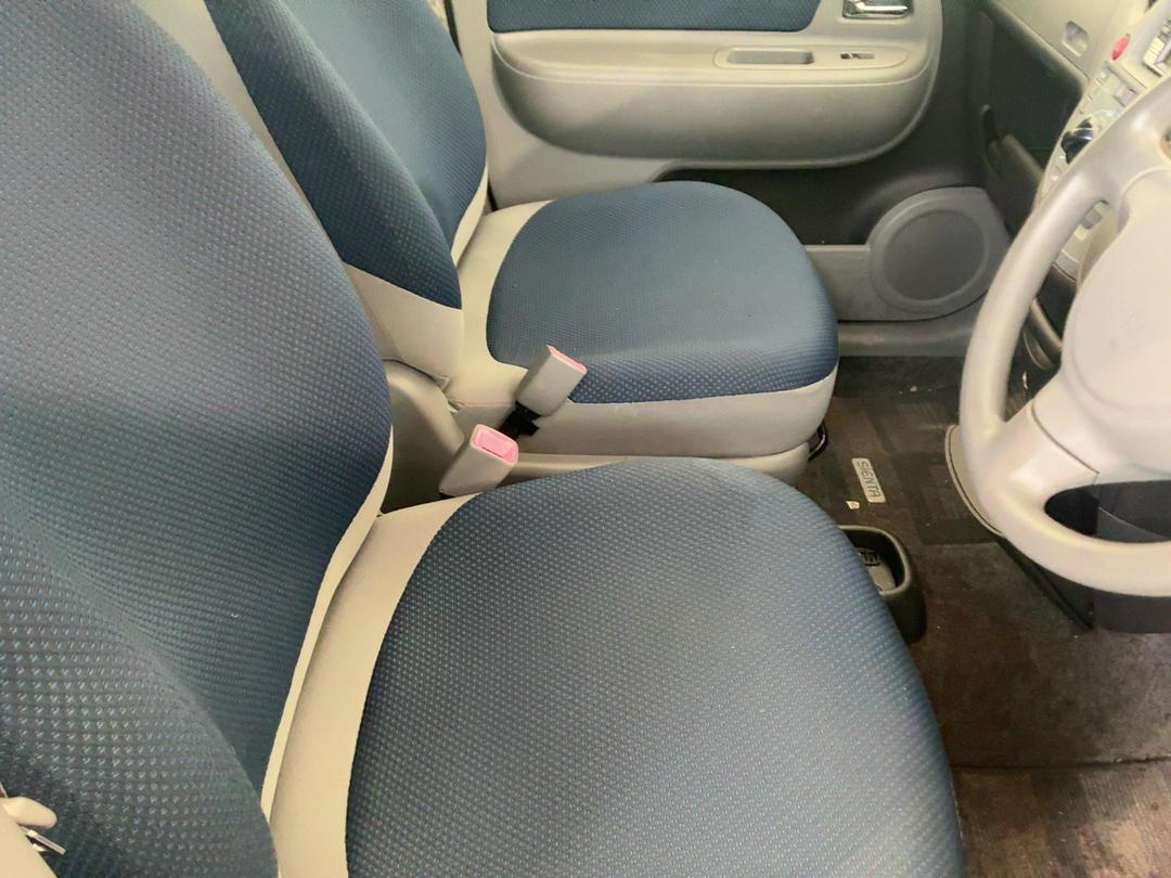 Photo '13' of Toyota Sienta Photo '13' of Toyota Sienta