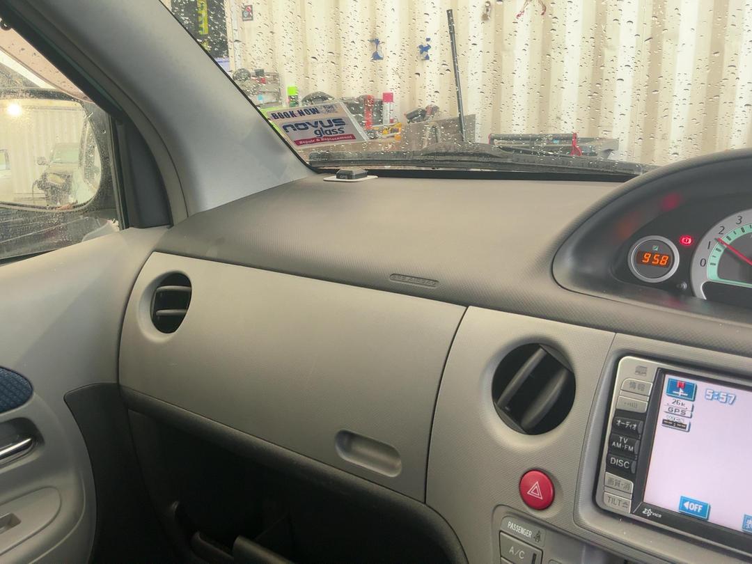 Photo '15' of Toyota Sienta Photo '15' of Toyota Sienta