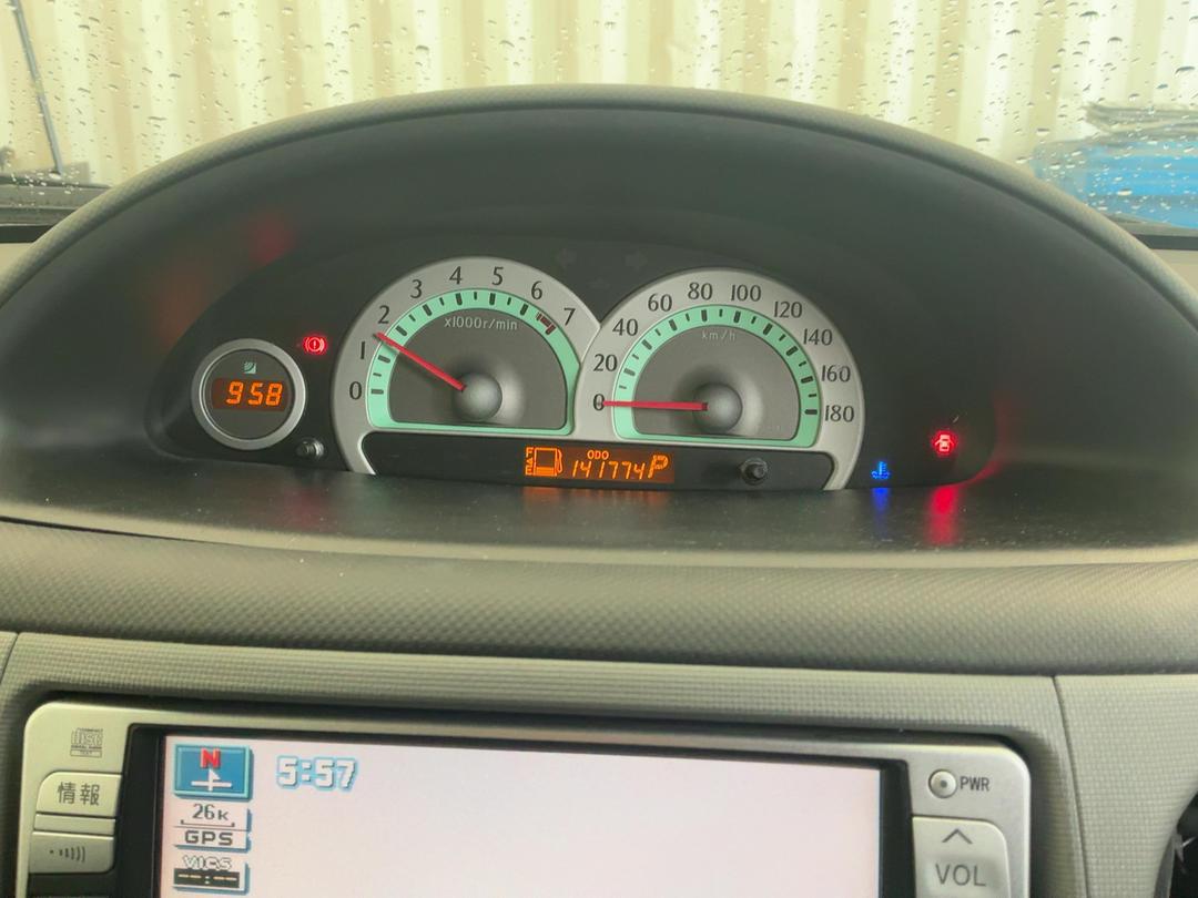 Photo '17' of Toyota Sienta Photo '17' of Toyota Sienta