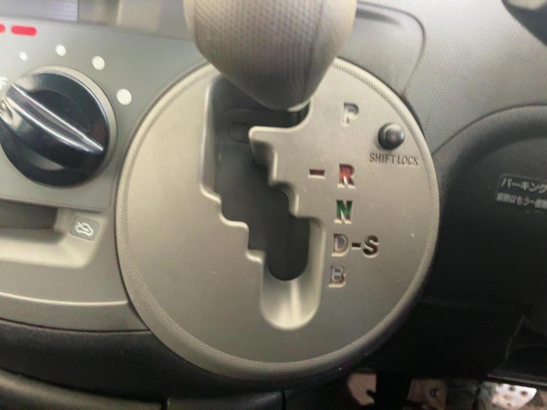 Photo '18' of Toyota Sienta Photo '18' of Toyota Sienta