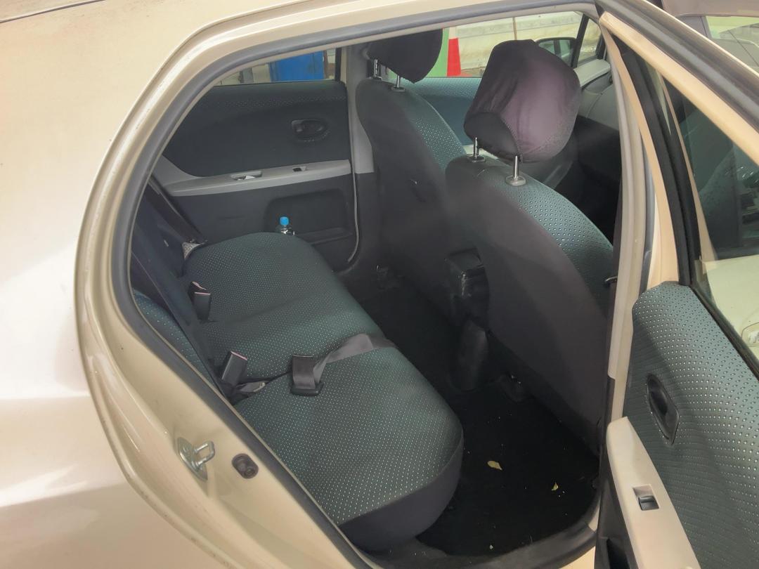 Photo '15' of Toyota Vitz Photo '15' of Toyota Vitz
