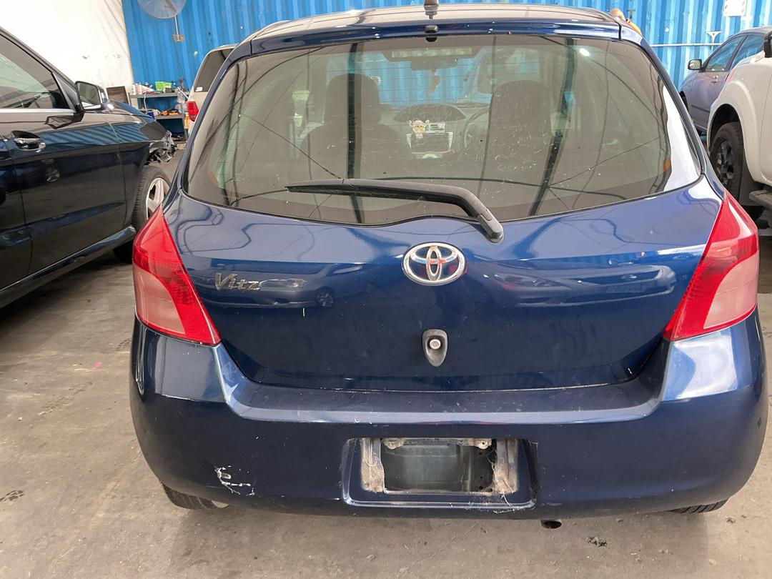 Photo '5' of Toyota Vitz