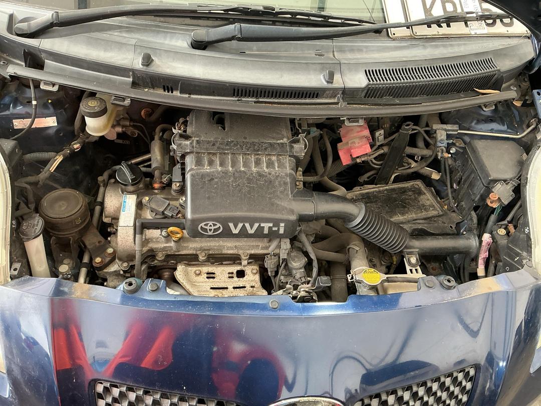 Photo '10' of Toyota Vitz