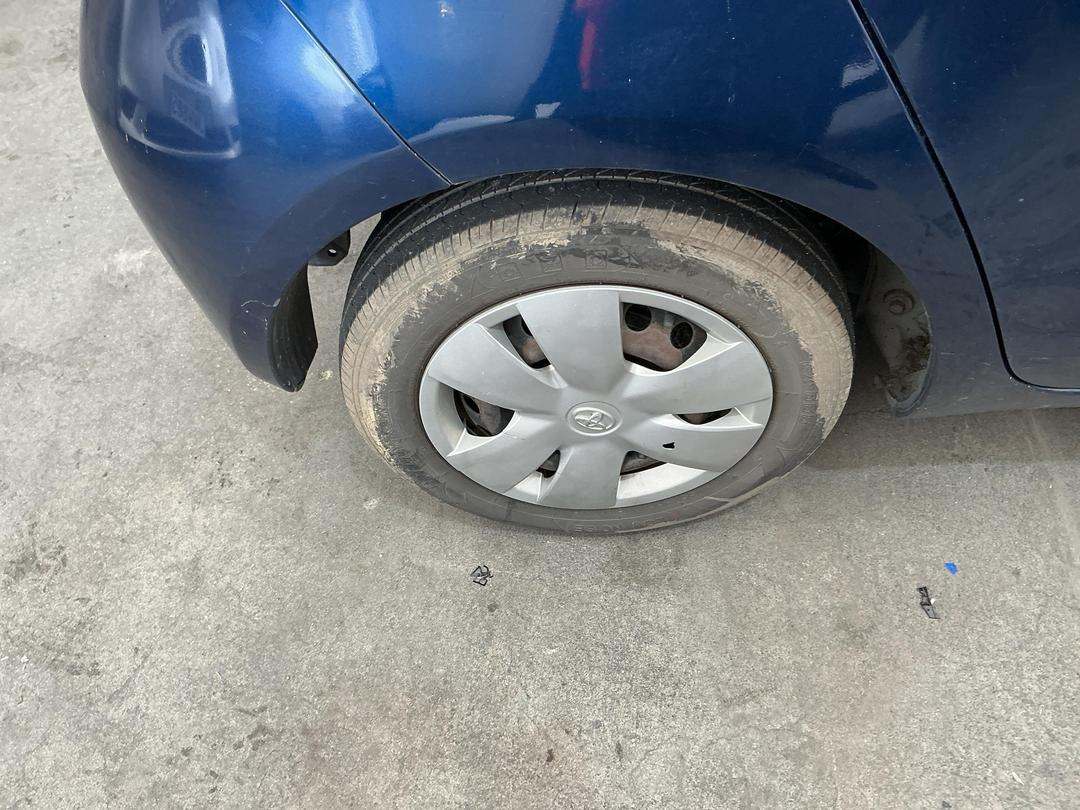 Photo '30' of Toyota Vitz