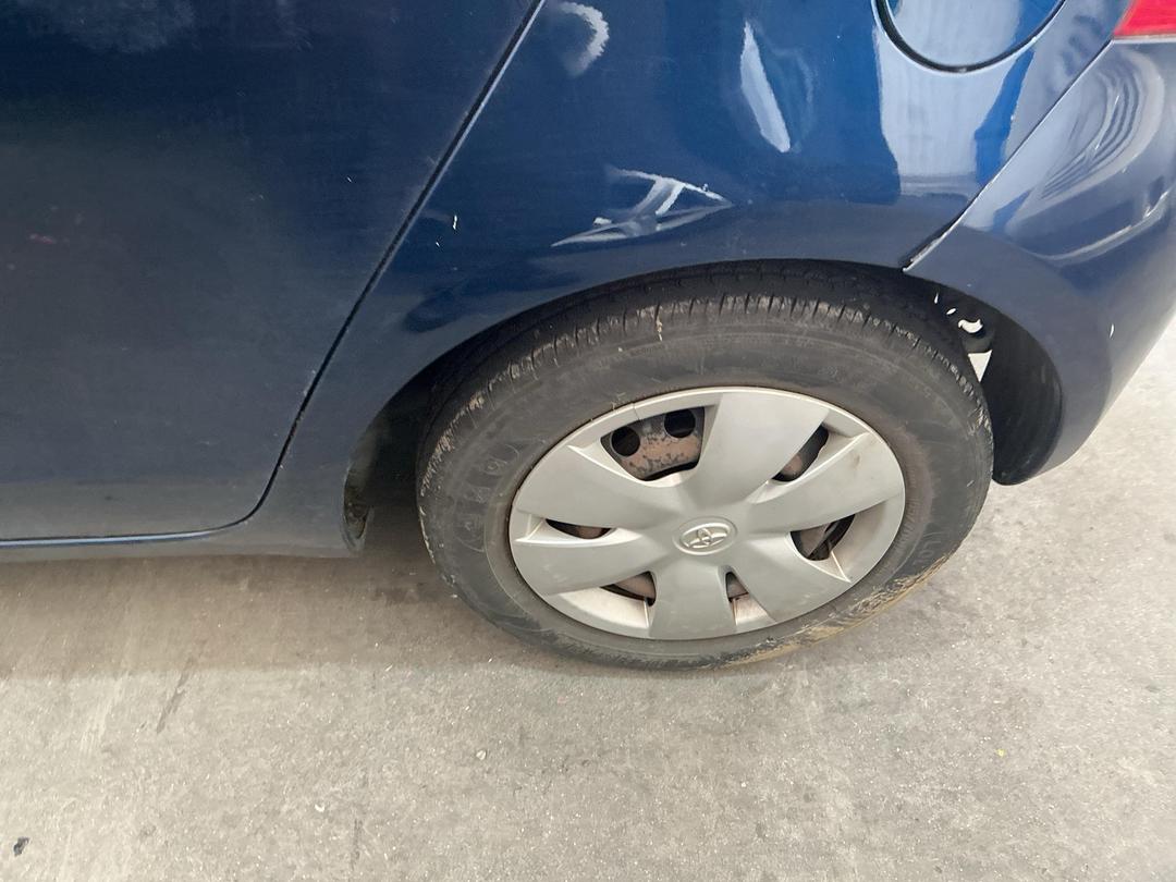 Photo '33' of Toyota Vitz