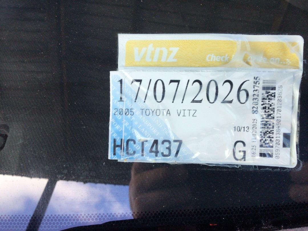 Photo '13' of Toyota Vitz