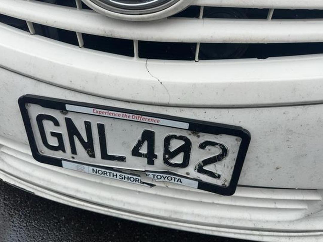 Photo '3' of Toyota Vitz