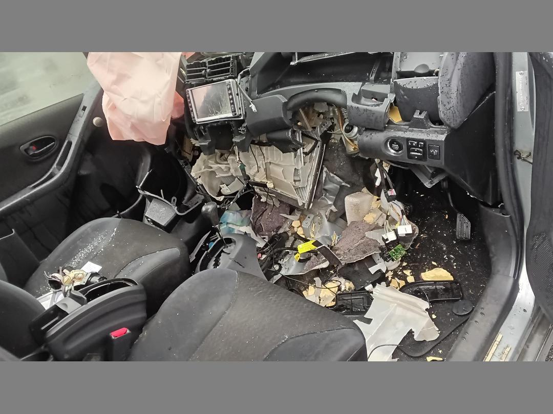 Photo '2' of Toyota Vitz RS