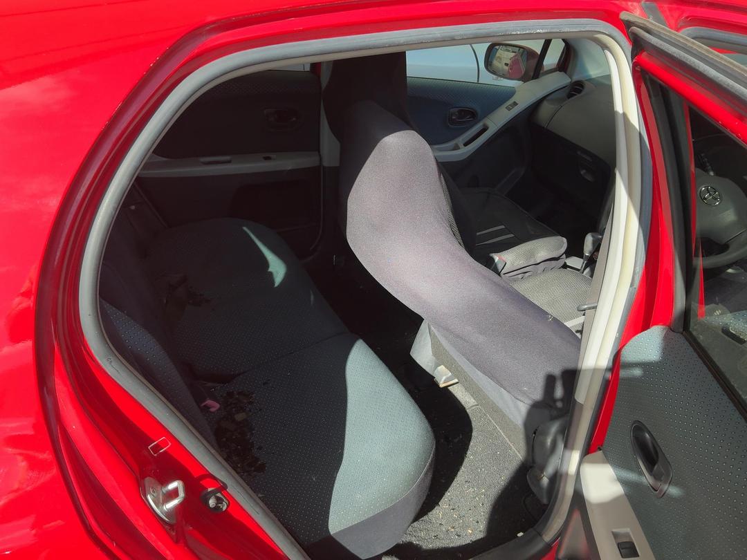 Photo '21' of Toyota Vitz 5 Door Hatch