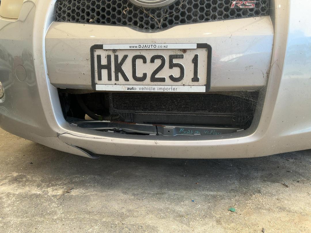 Photo '2' of Toyota Vitz Photo '2' of Toyota Vitz