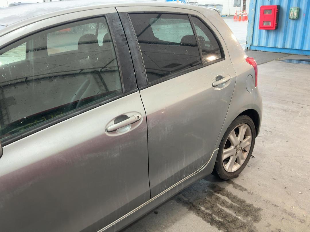 Photo '9' of Toyota Vitz