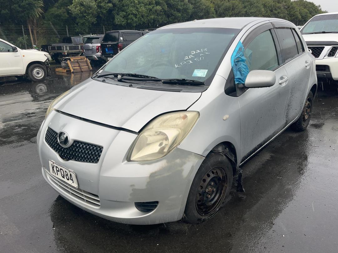 Photo '2' of Toyota Vitz Photo '2' of Toyota Vitz