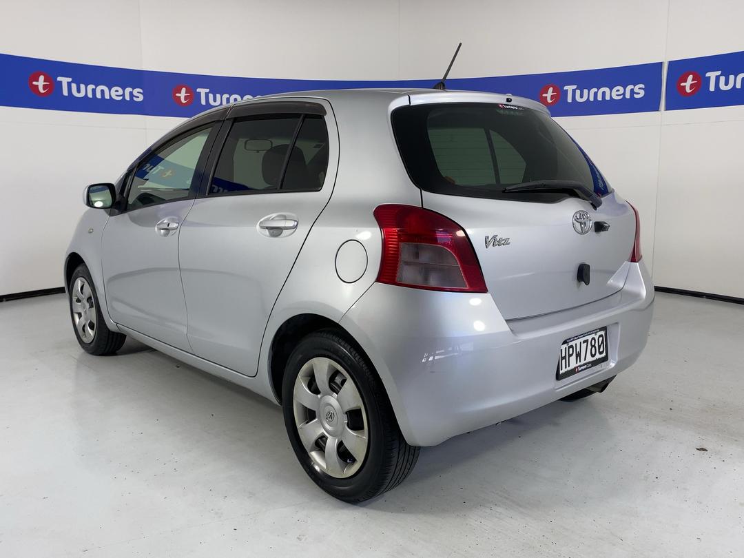Photo '5' of Toyota Vitz