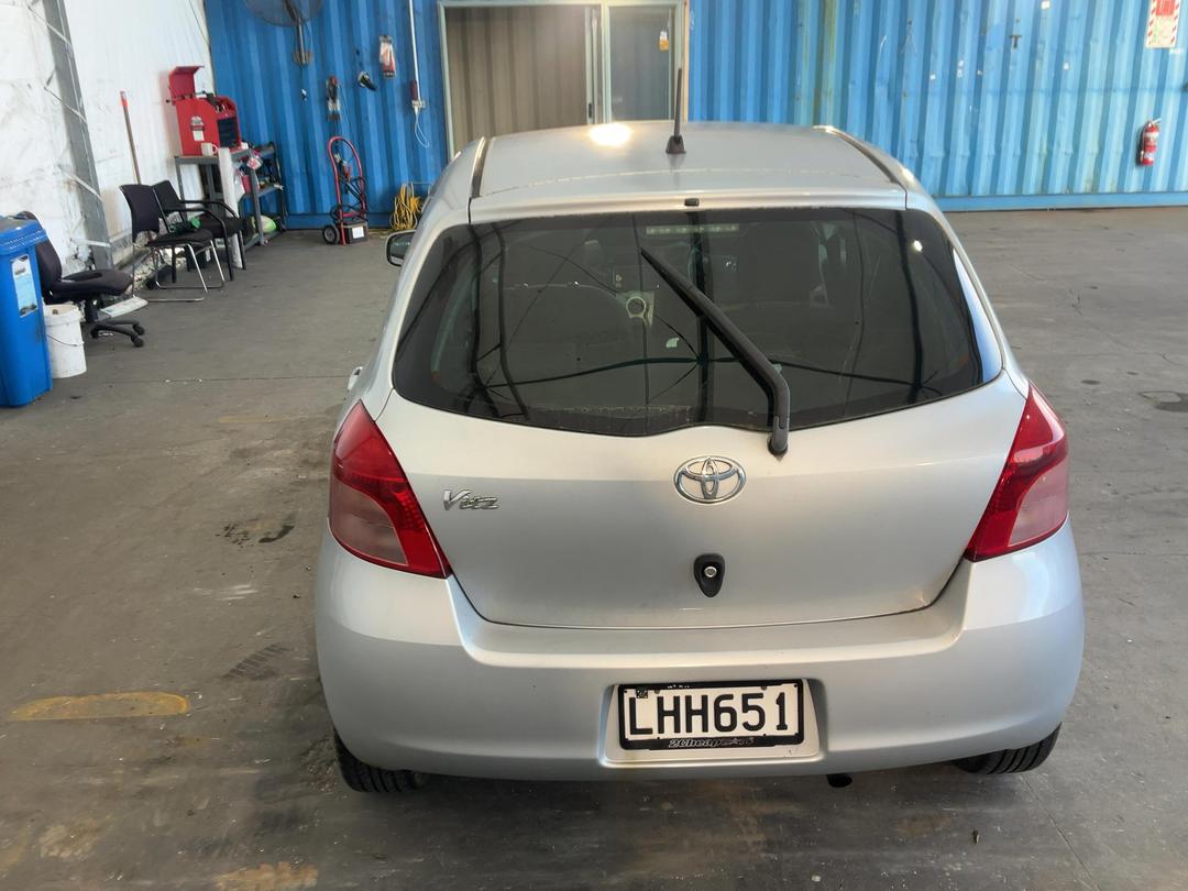 Photo '9' of Toyota Vitz Photo '9' of Toyota Vitz
