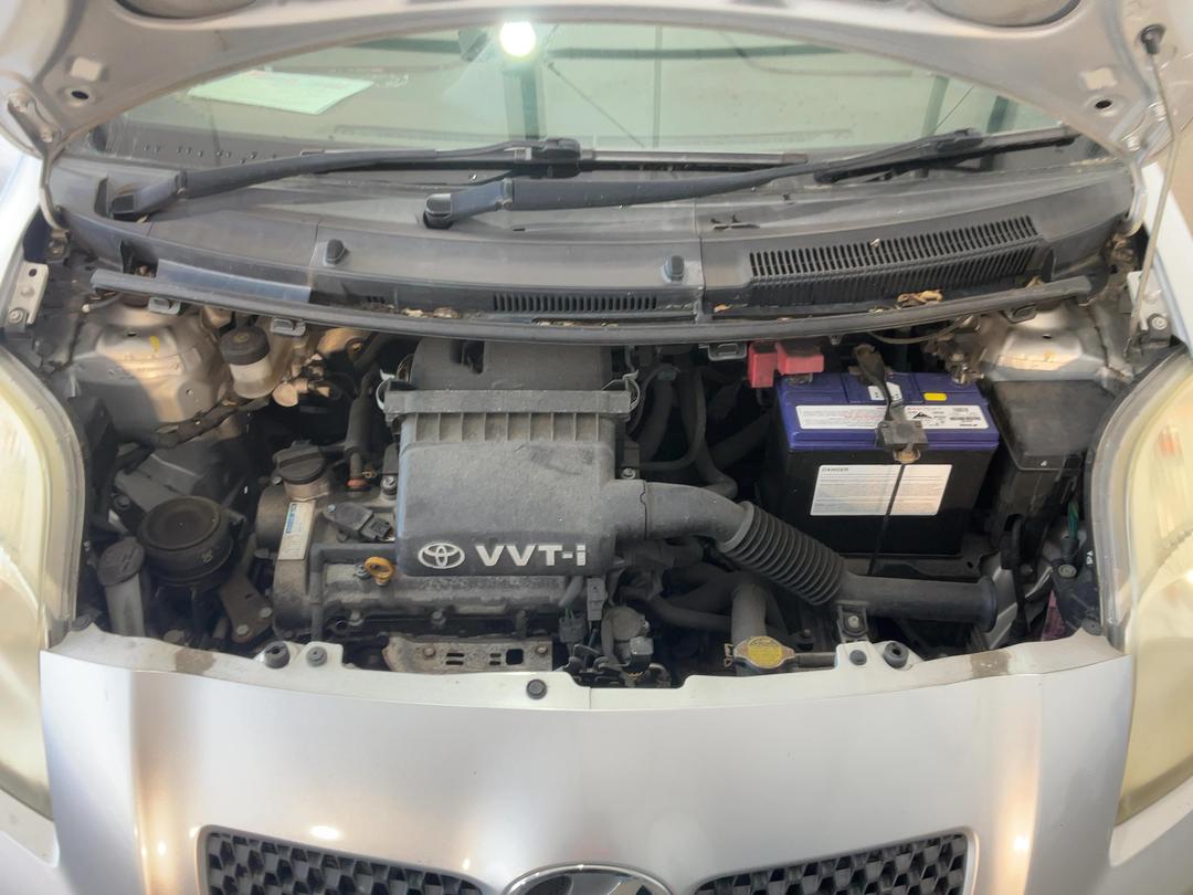 Photo '14' of Toyota Vitz Photo '14' of Toyota Vitz