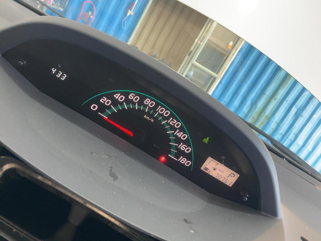 Photo '16' of Toyota Vitz Photo '16' of Toyota Vitz