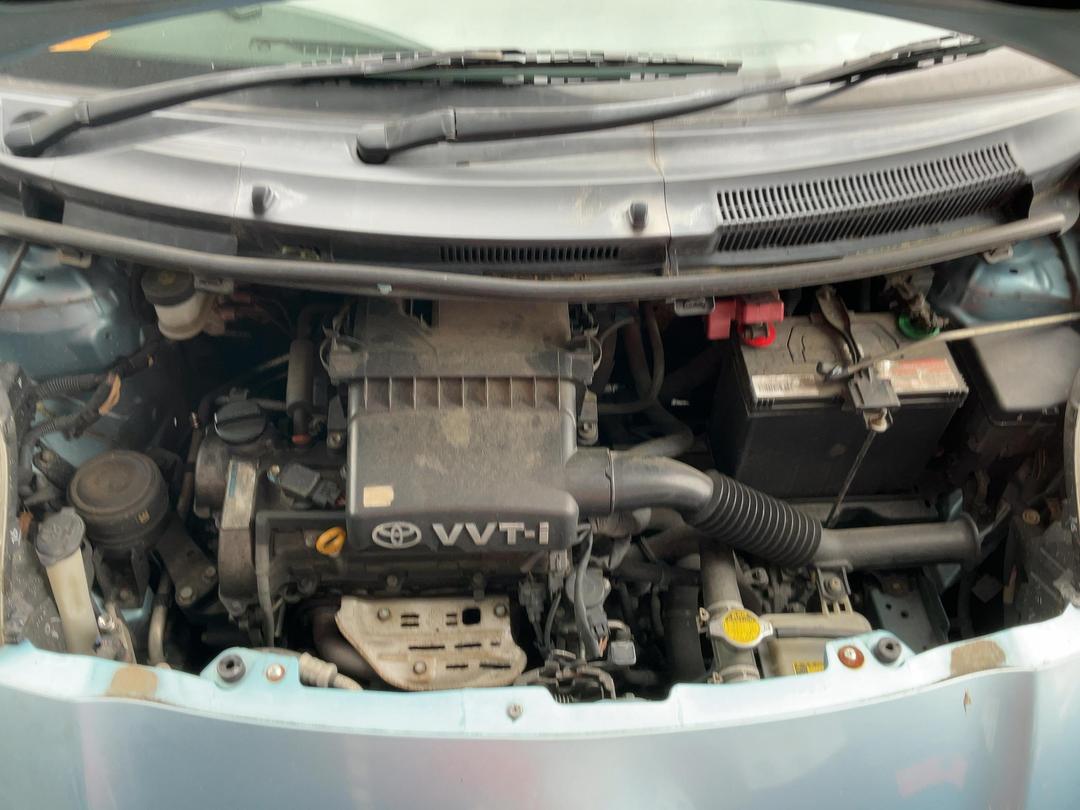 Photo '2' of Toyota Vitz Photo '2' of Toyota Vitz