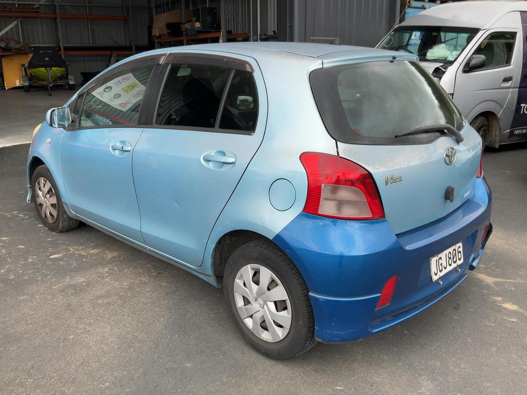 Photo '5' of Toyota Vitz Photo '5' of Toyota Vitz
