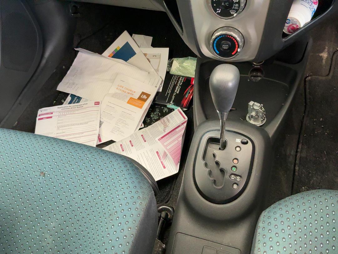 Photo '16' of Toyota Vitz Photo '16' of Toyota Vitz