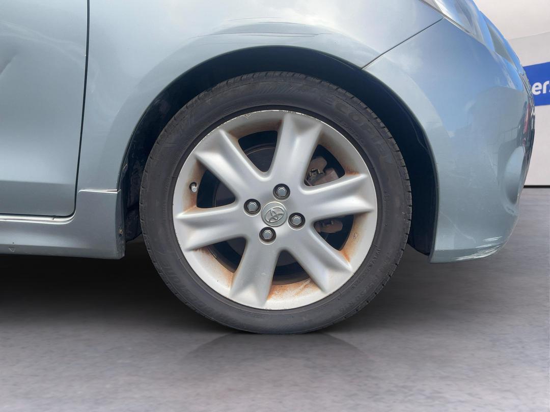 Photo '9' of Toyota Vitz