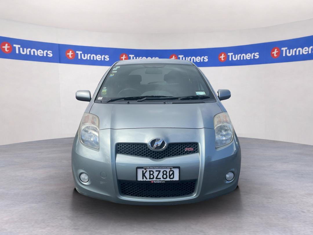 Photo '2' of Toyota Vitz