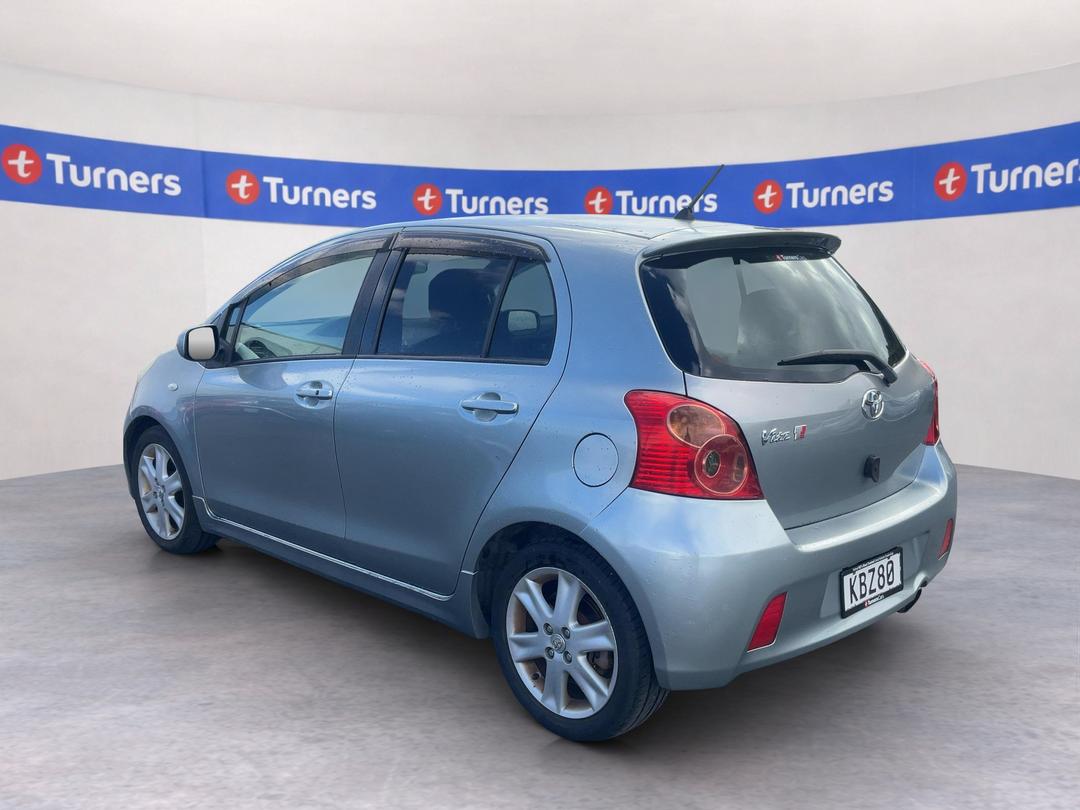Photo '5' of Toyota Vitz