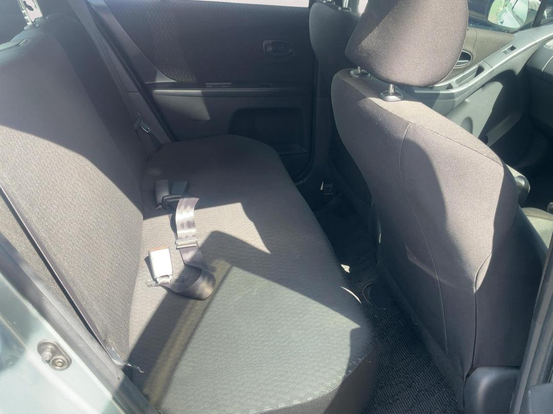 Photo '20' of Toyota Vitz