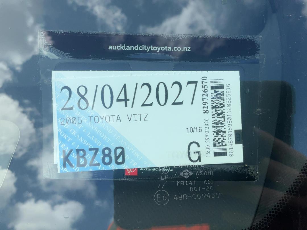 Photo '28' of Toyota Vitz