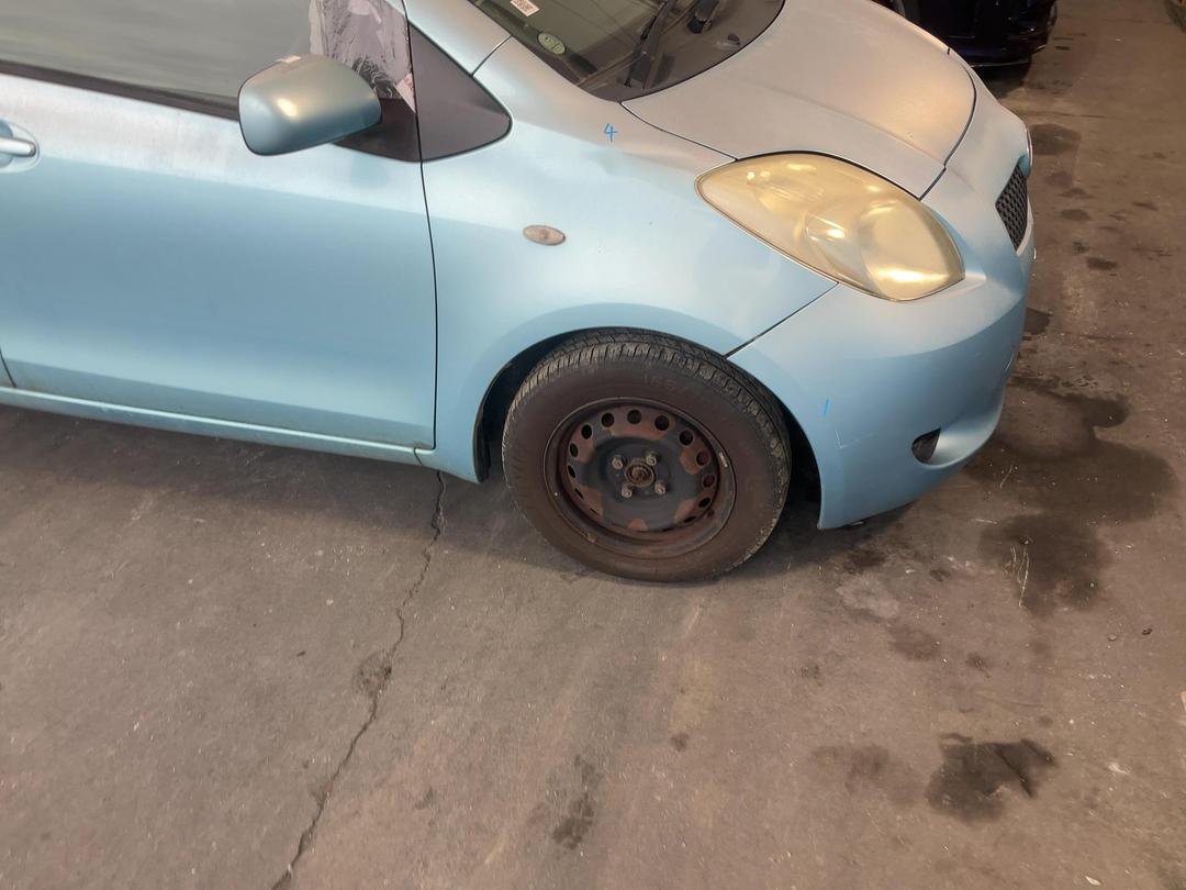 Photo '2' of Toyota Vitz