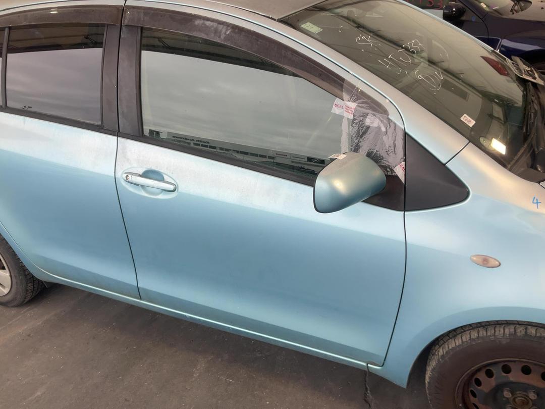 Photo '3' of Toyota Vitz
