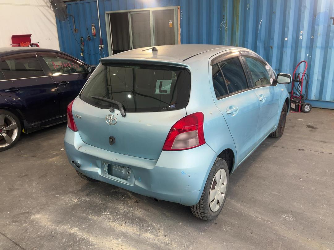Photo '11' of Toyota Vitz