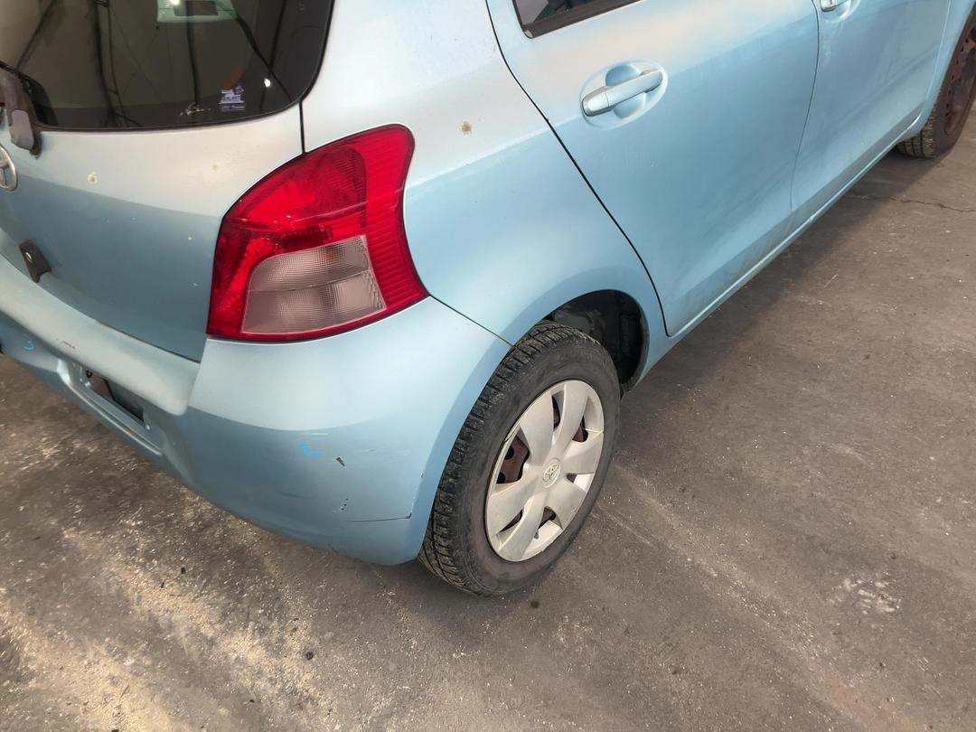 Photo '12' of Toyota Vitz