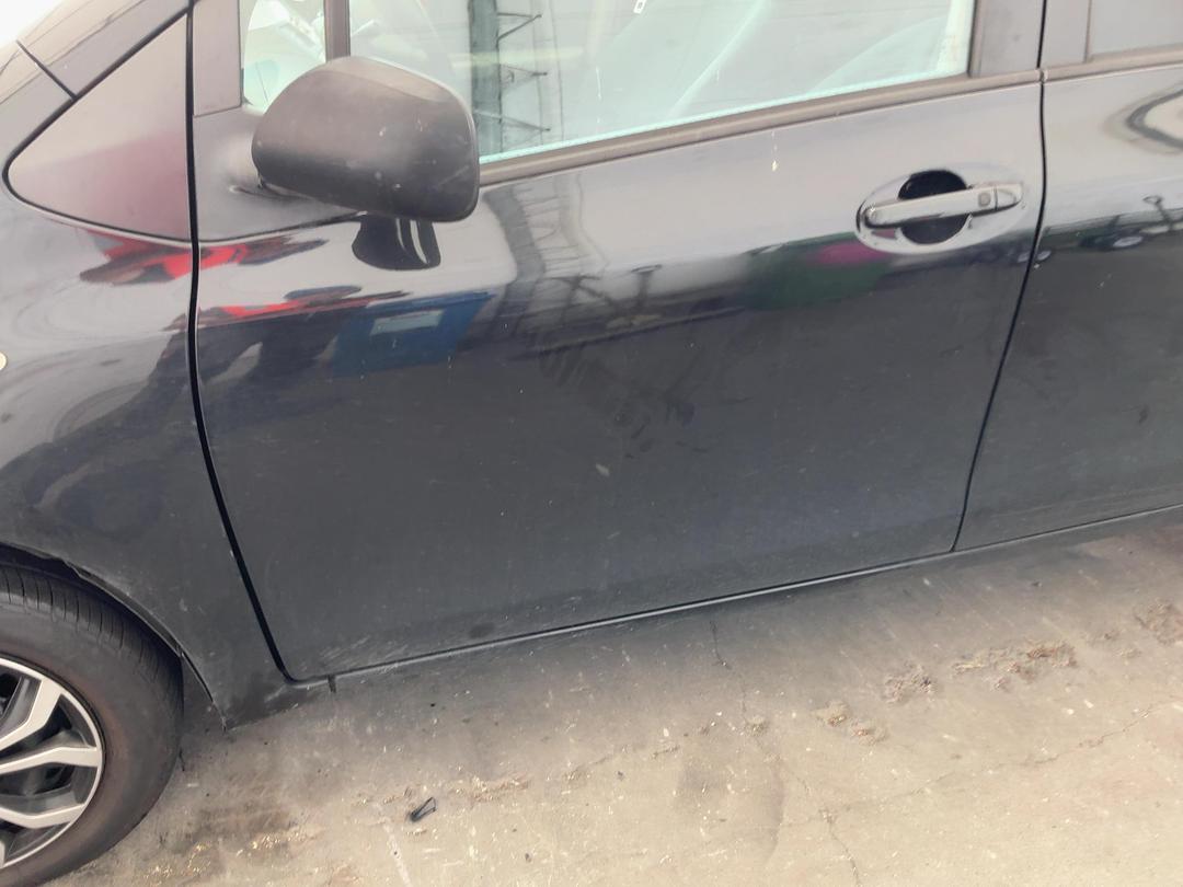 Photo '8' of Toyota Vitz