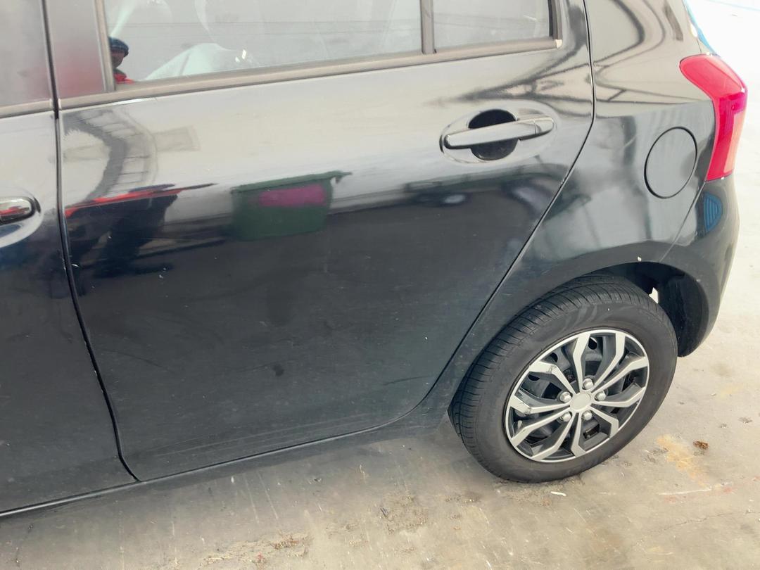 Photo '9' of Toyota Vitz