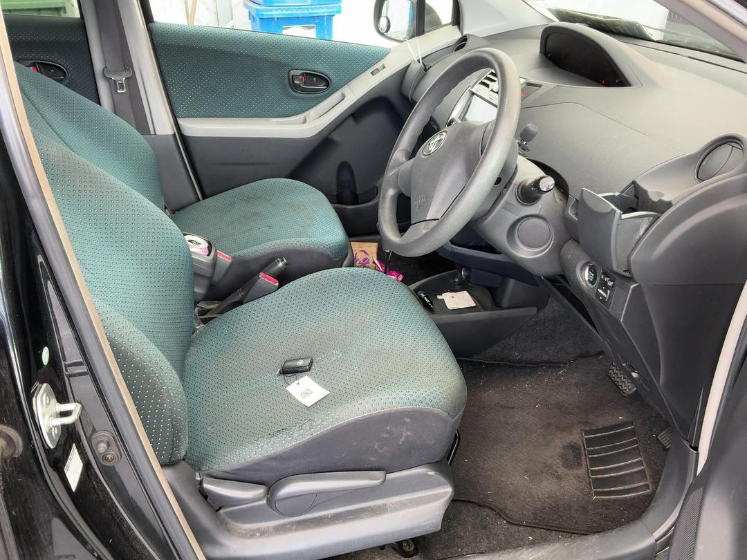 Photo '19' of Toyota Vitz