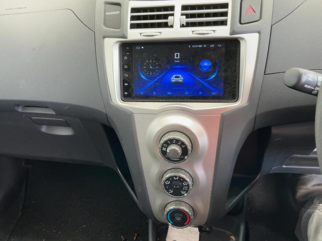 Photo '23' of Toyota Vitz