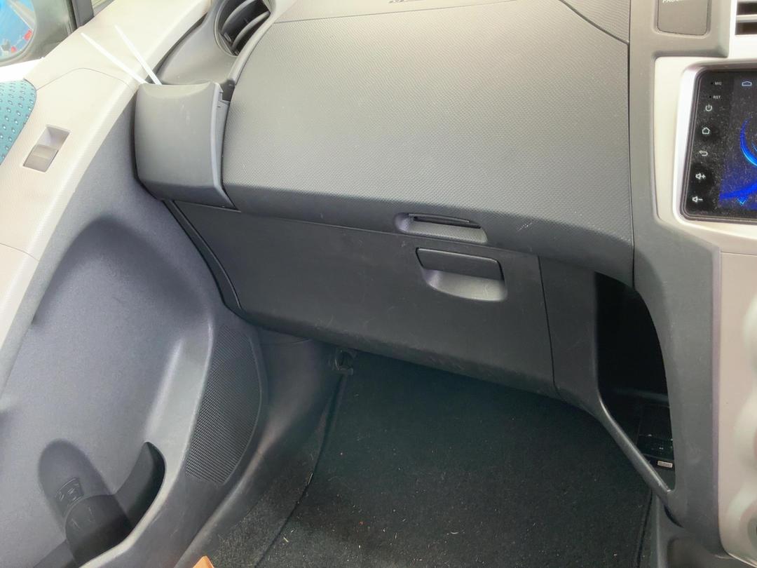 Photo '24' of Toyota Vitz